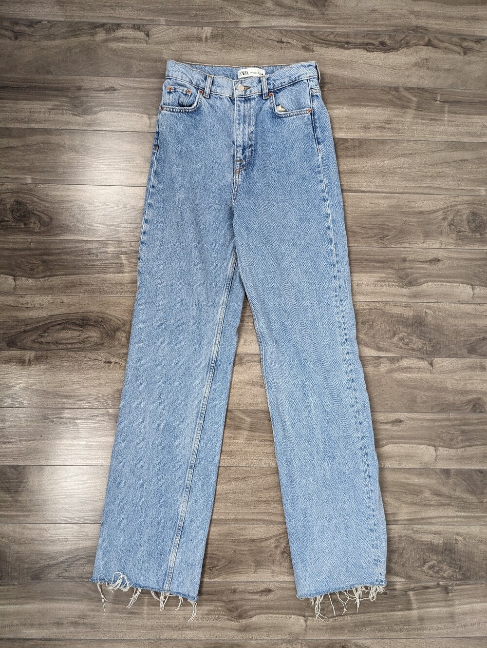 Zara Women's Jeans Wide Leg Long Inseam Raw Hem Size 4